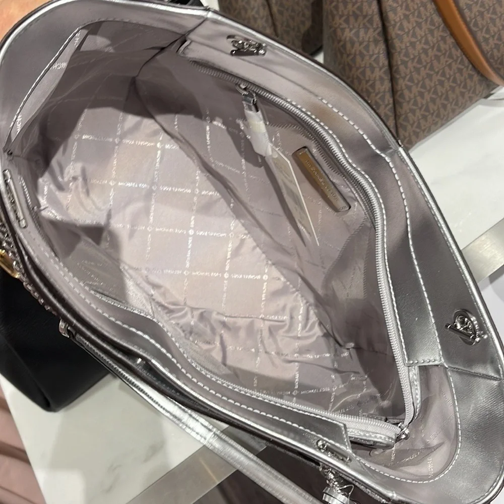 Michael Kors Jet Set Travel Large Chained Tote Shoulder Bag MK 
Silver

NWT - Picture 12 of 16